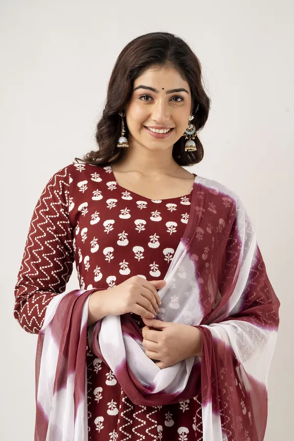 Women_Cotton_And_Rayon_Printed_Anarkali_Kurta_And_Dupatta_Set